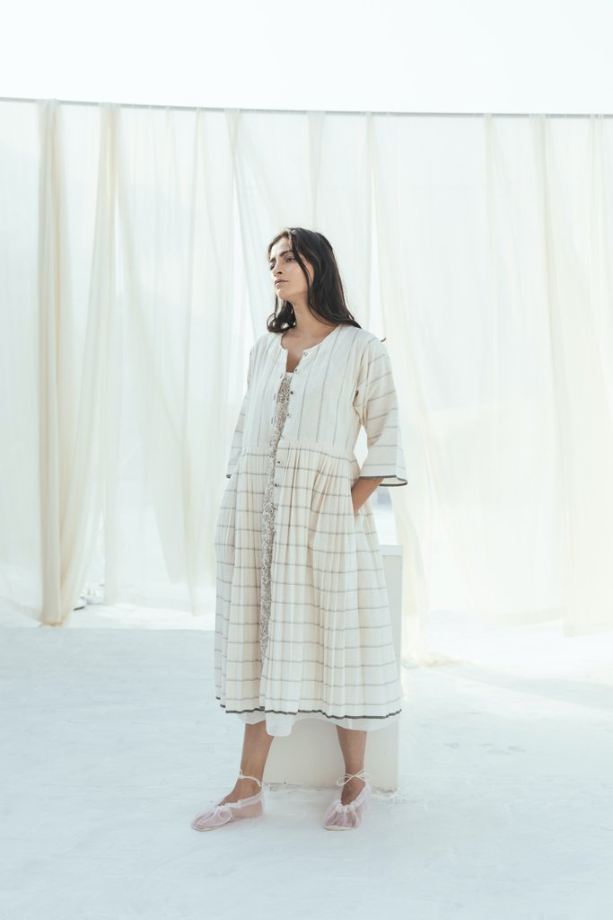 STRIPE PLEATED KAFTAN
