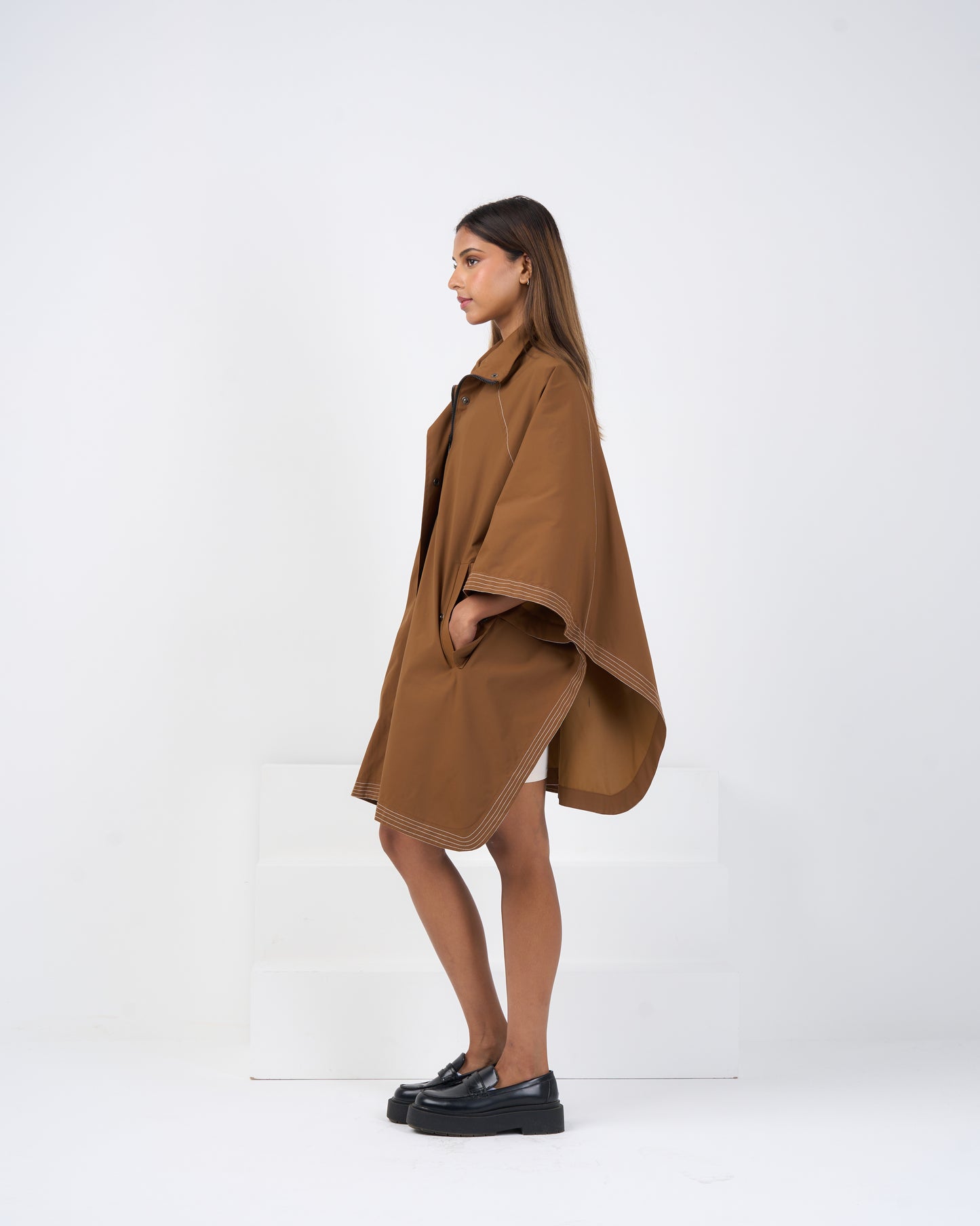 PONCHO (TAN/GREEN)