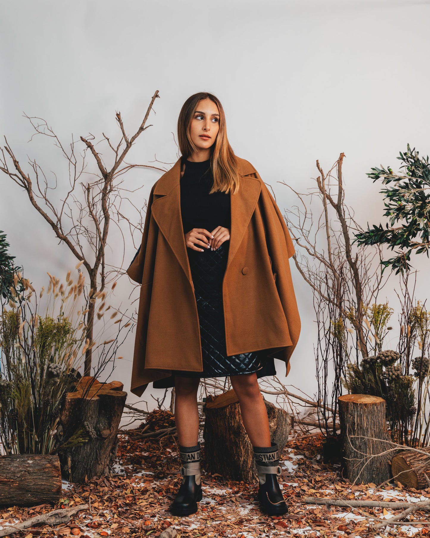 QUILTED PONCHO (BLACK)