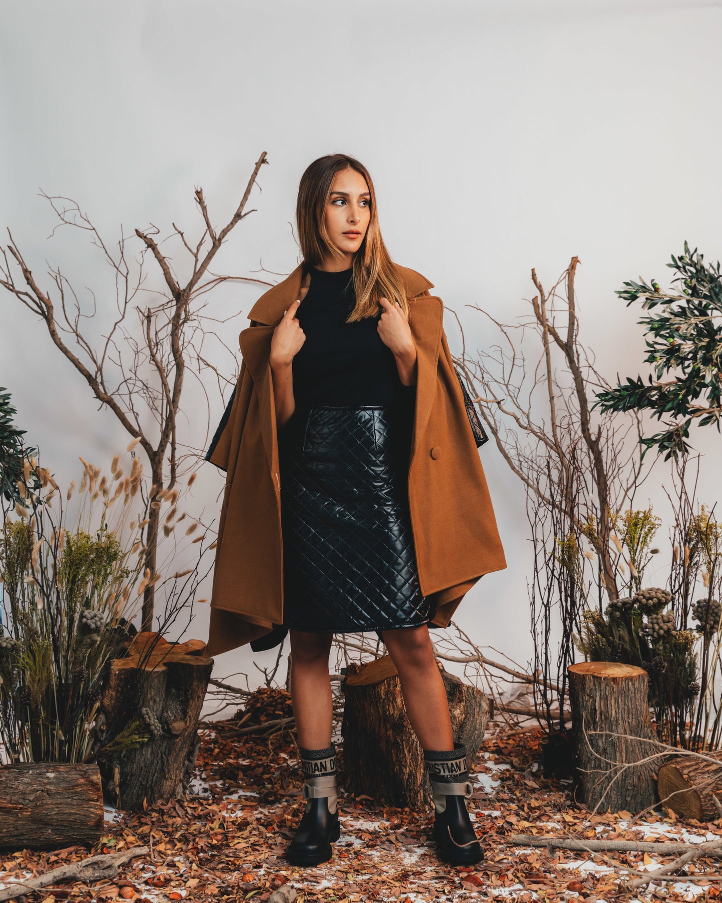 QUILTED PONCHO (BLACK)