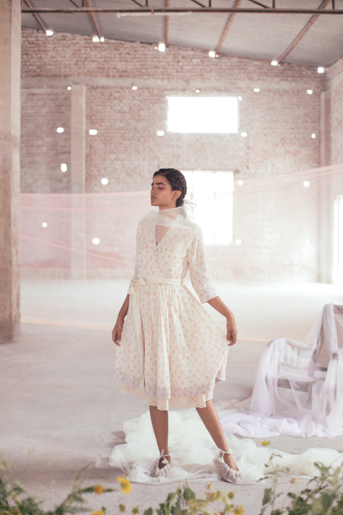 GARDENIA WRAP KAFTAN