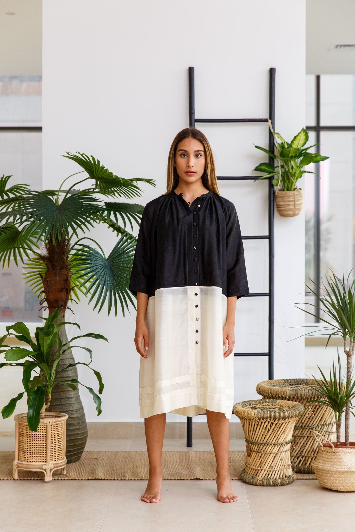 MONOCHROME KAFTAN