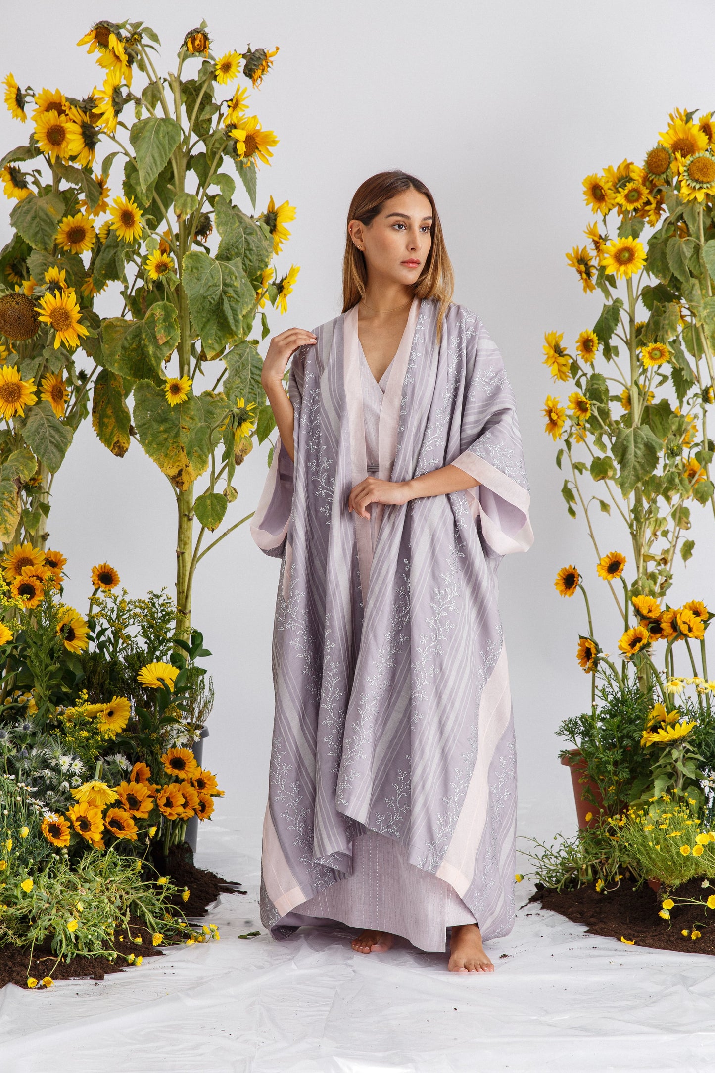 EMBROIDERED KIMONO SET
