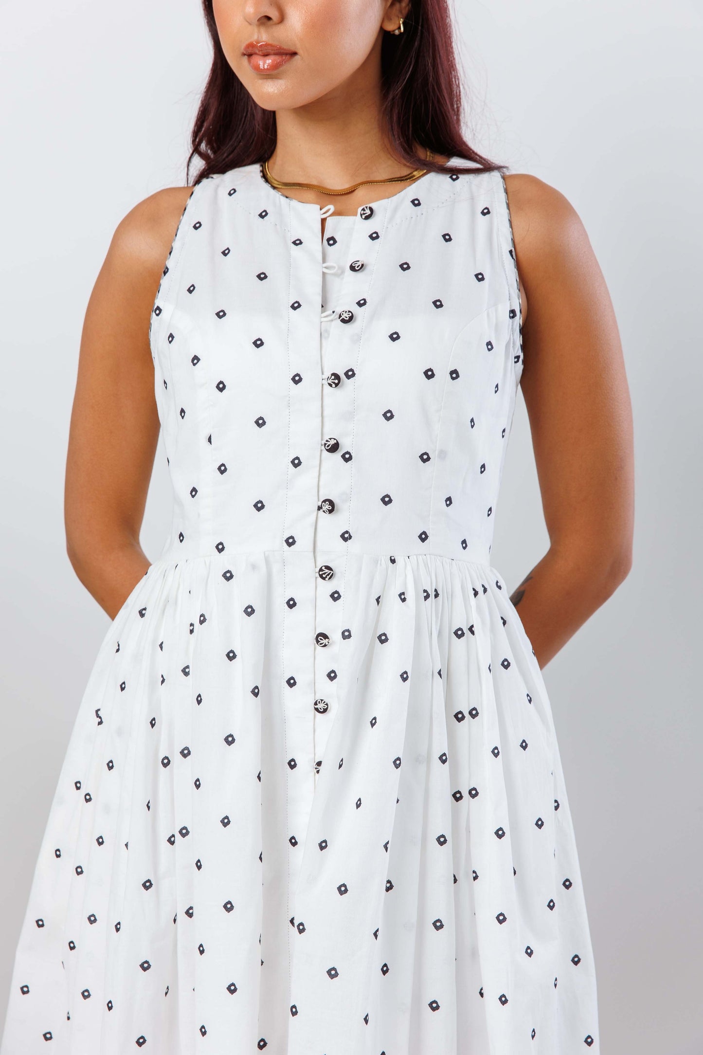 LOOK 22 (WHITE)