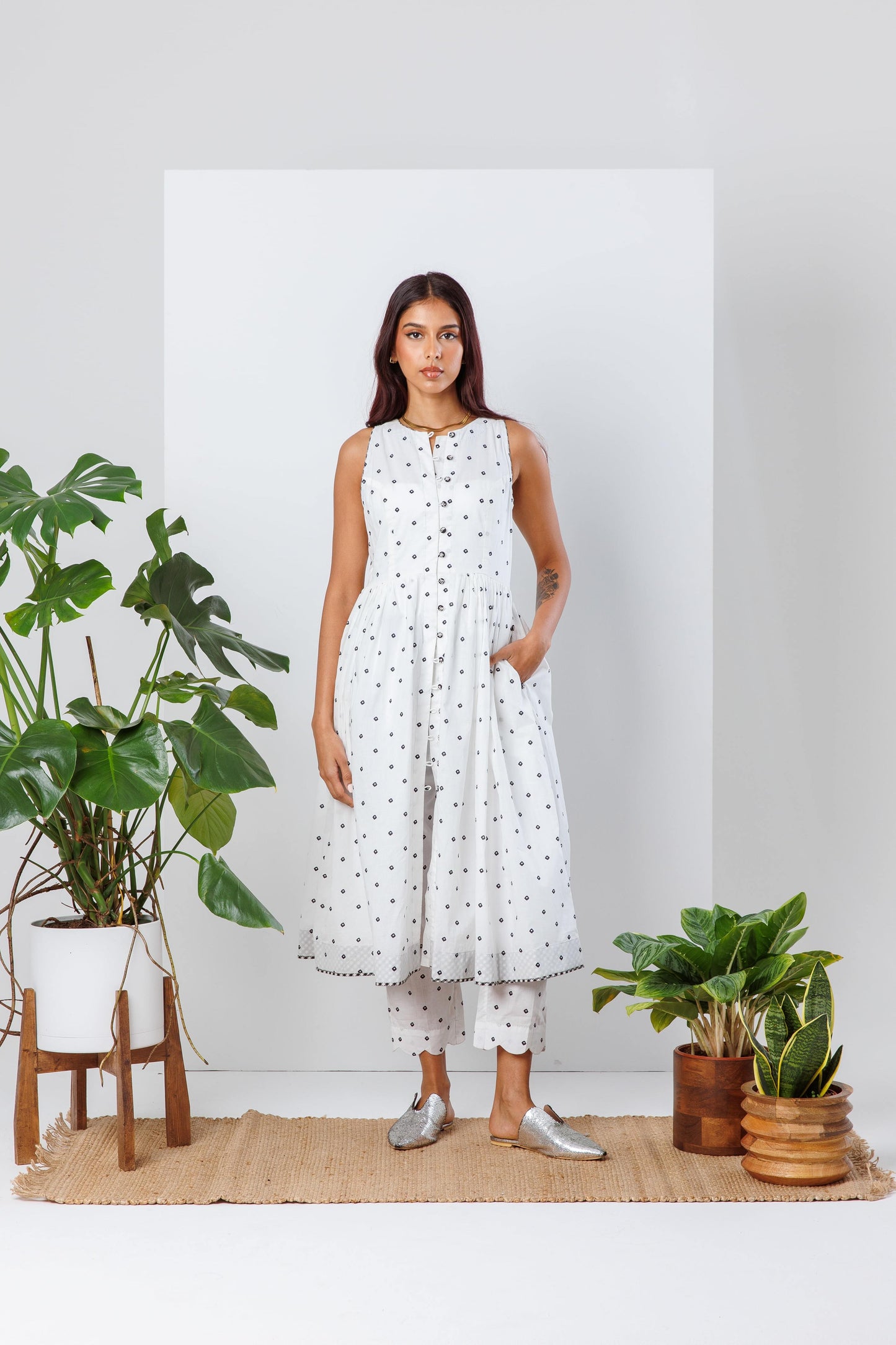 LOOK 22 (WHITE)