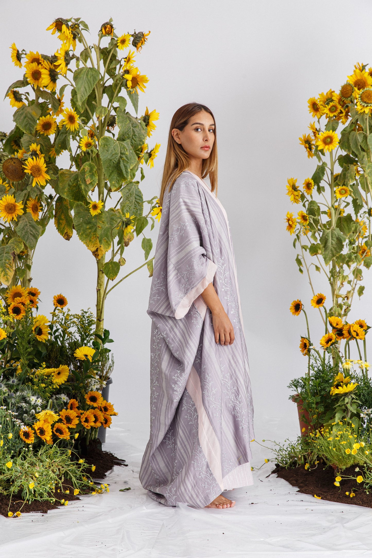 EMBROIDERED KIMONO SET