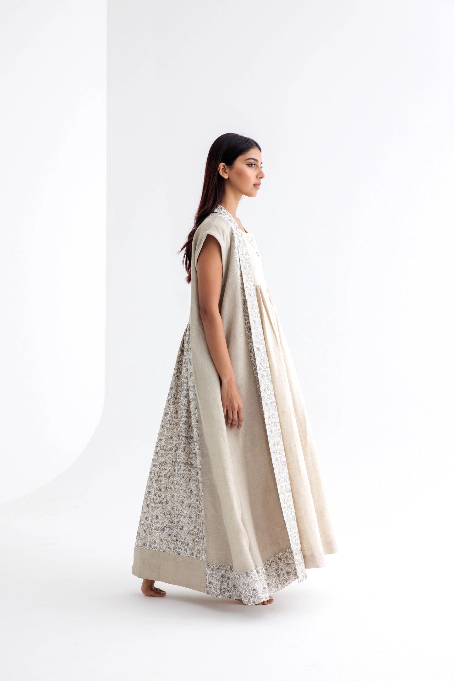 LOOK 7 (BEIGE)