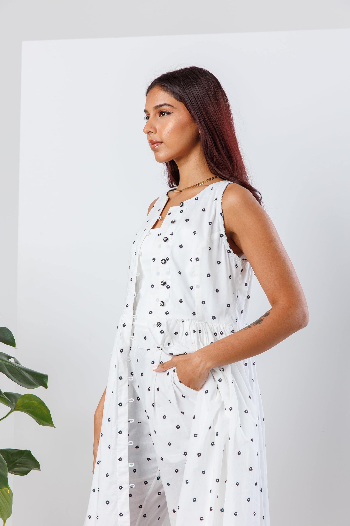 LOOK 22 (WHITE)