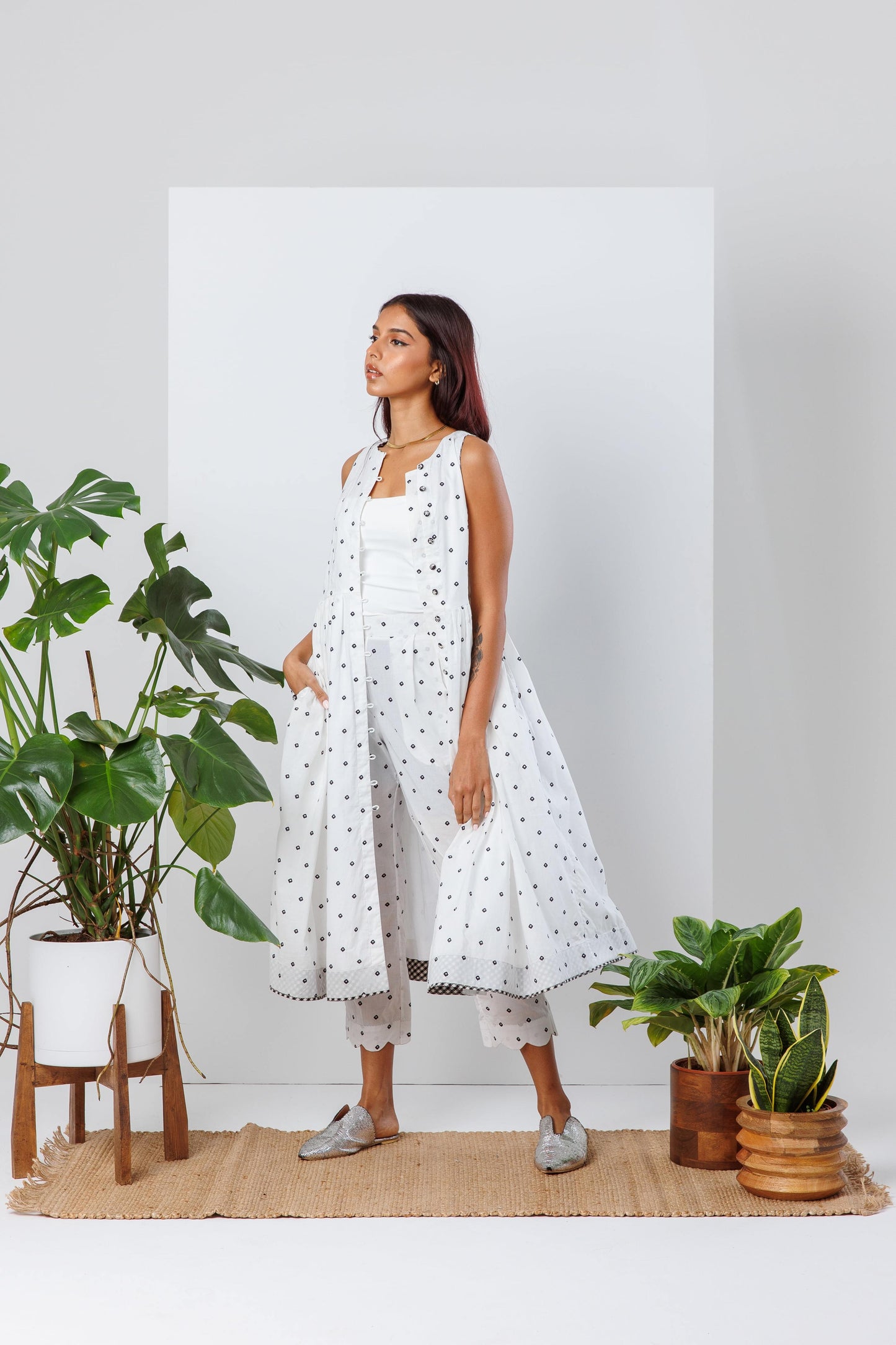 LOOK 22 (WHITE)
