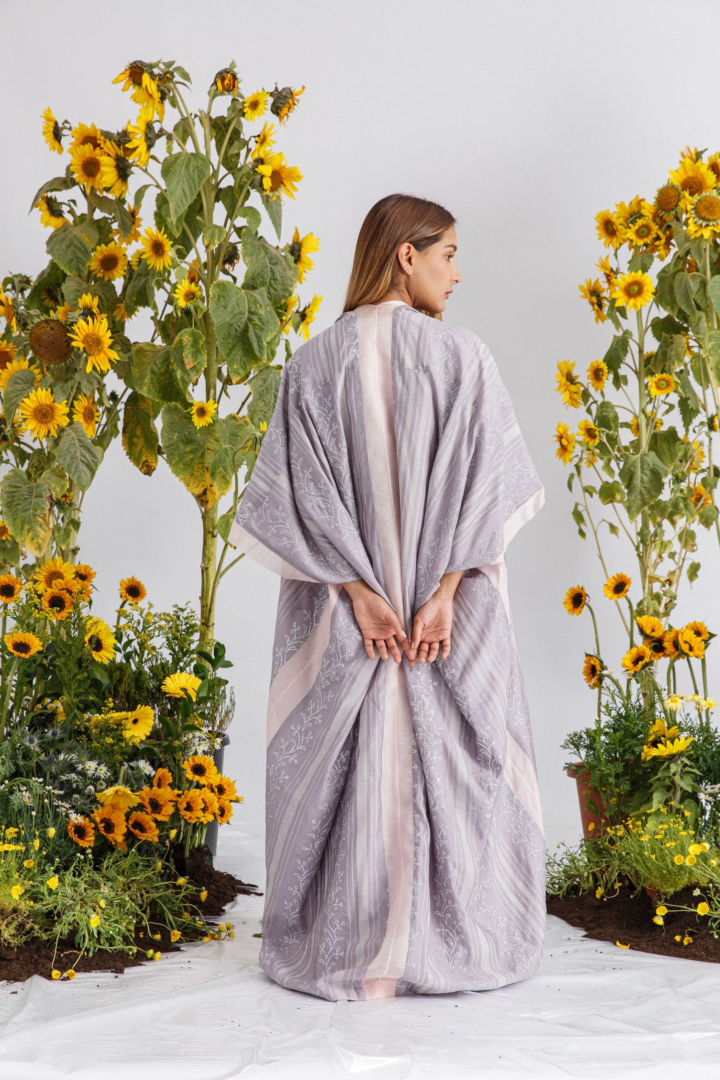 EMBROIDERED KIMONO SET