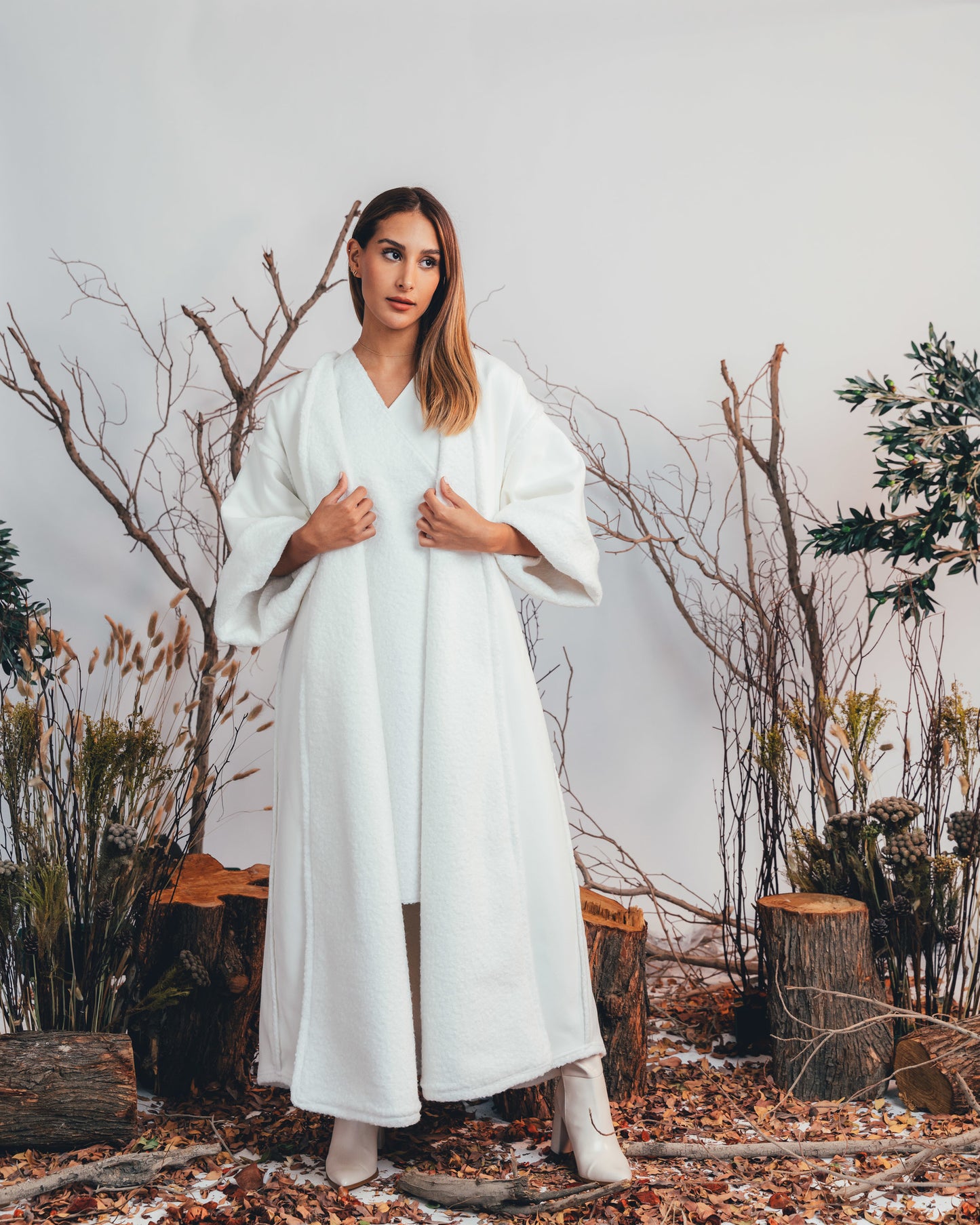 SUNRISE EMBROIDERED BISHT