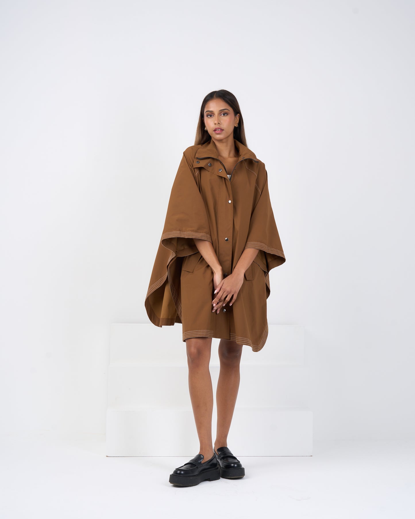 PONCHO (TAN/GREEN)
