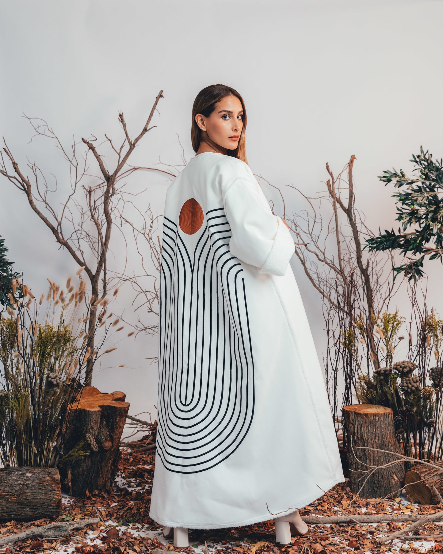 SUNRISE EMBROIDERED BISHT