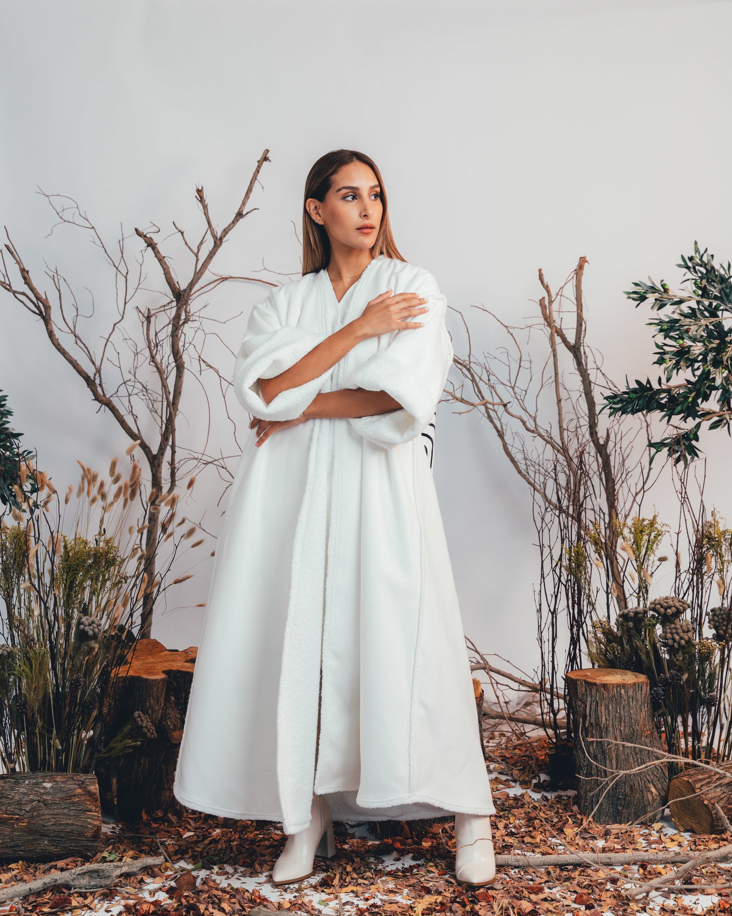 SUNRISE EMBROIDERED BISHT