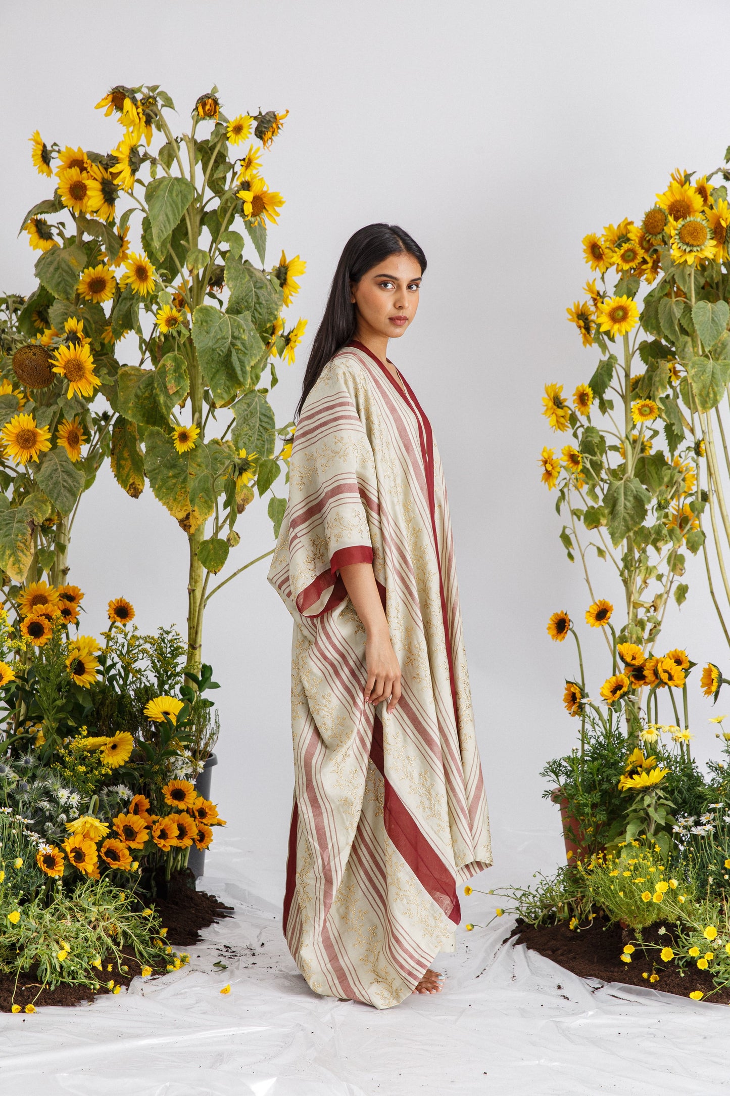 EMBROIDERED KIMONO SET