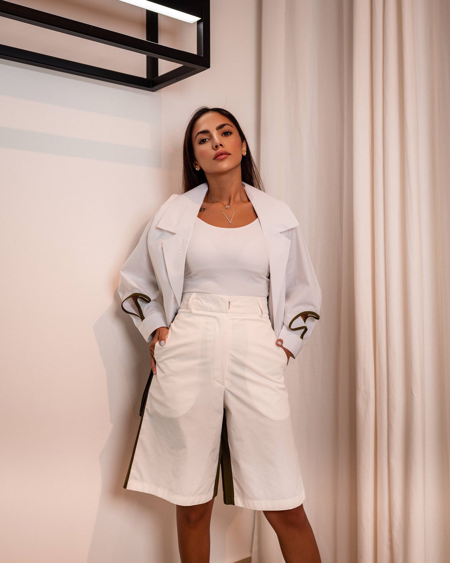 Blanco Contrast Shorts